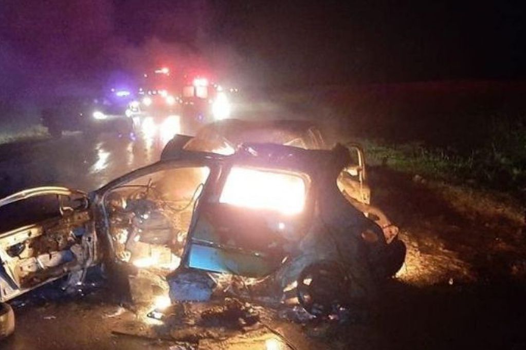 Coronel Moldes: una familia de cinco integrantes con un bebé murió en un choque frontal
