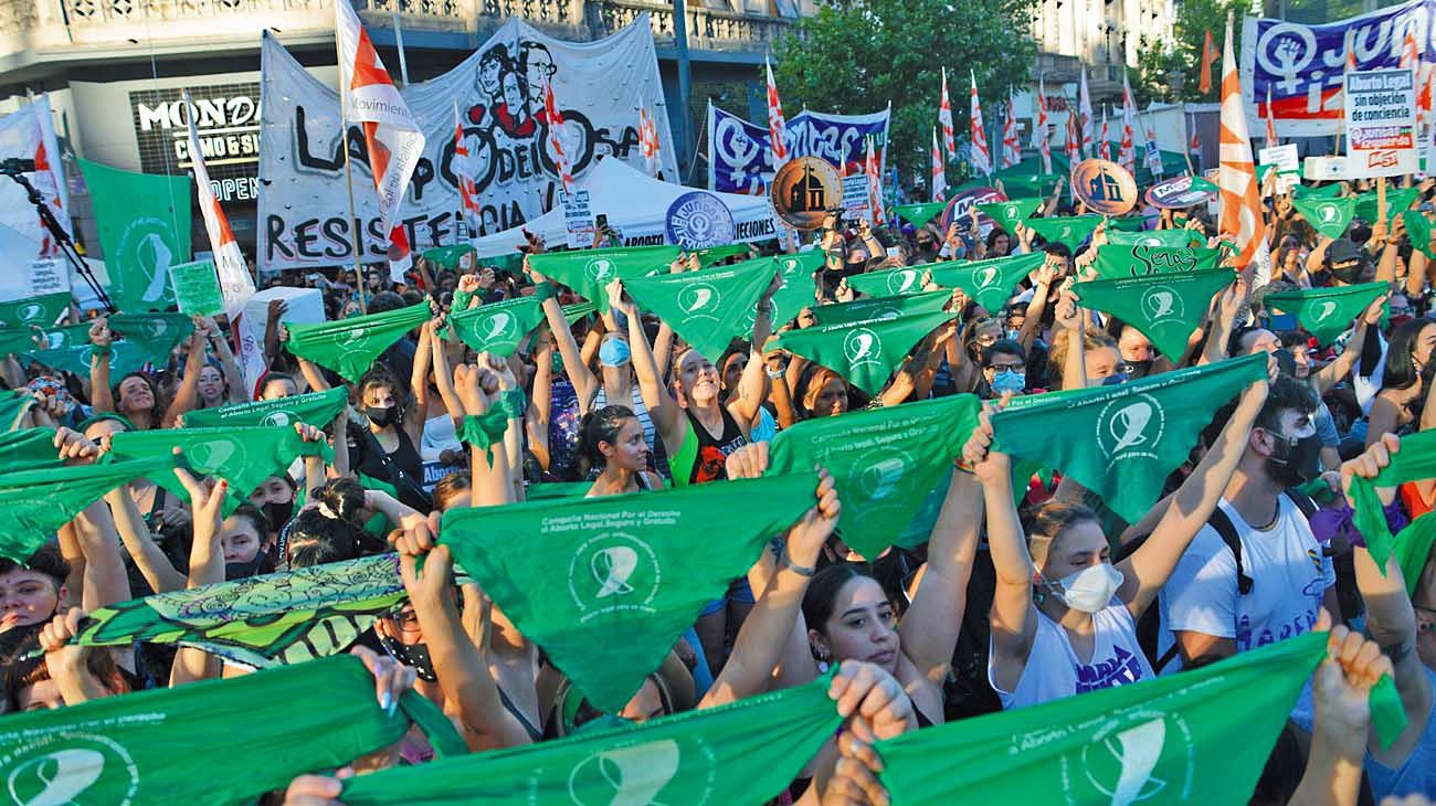 Comenzó la vigilia en el Congreso: verdes y celestes ya copan las calles