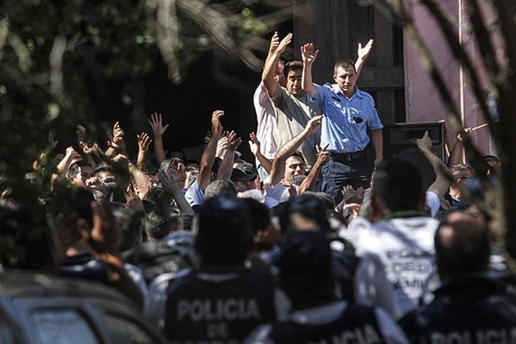 La imputación a exfuncionarios K quedó en manos del juez Vaca Narvaja