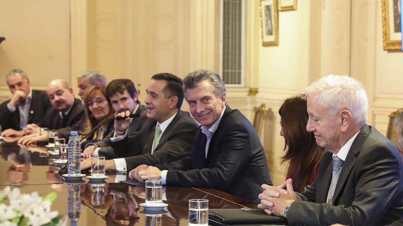 Macri recibió a los rectores de universidades y dijo que el techo del 15% "ya no existe"