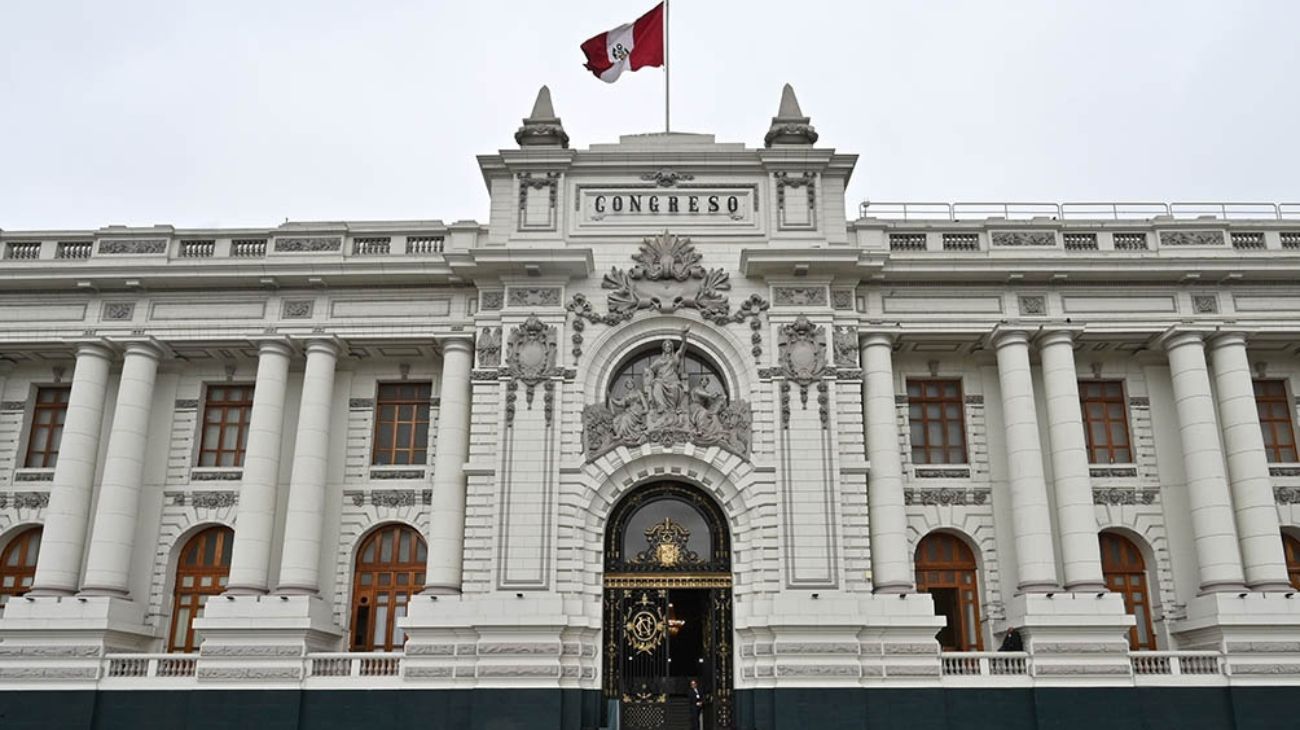 El Congreso del Perú pospone el adelanto de las elecciones