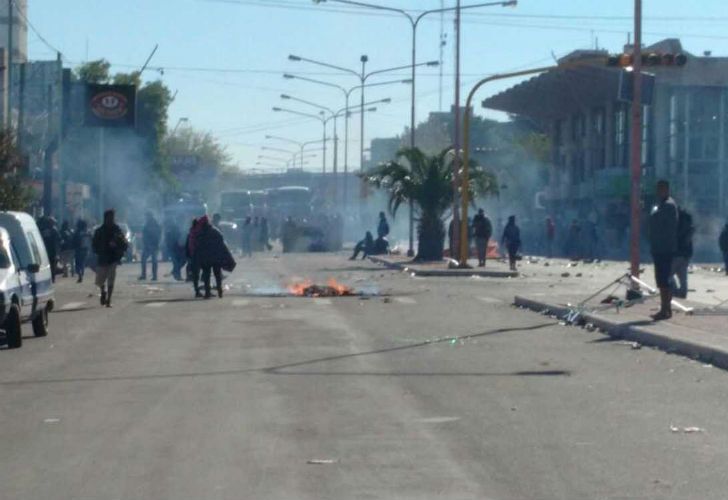 En un clima de tensión, se produjeron incidentes en la terminal de Olavarría