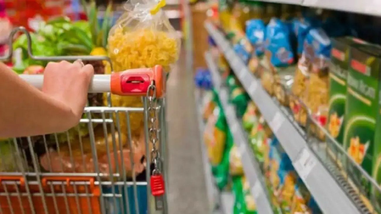 Las ventas en supermercados caen un 16% debido a la caída del poder adquisitivo