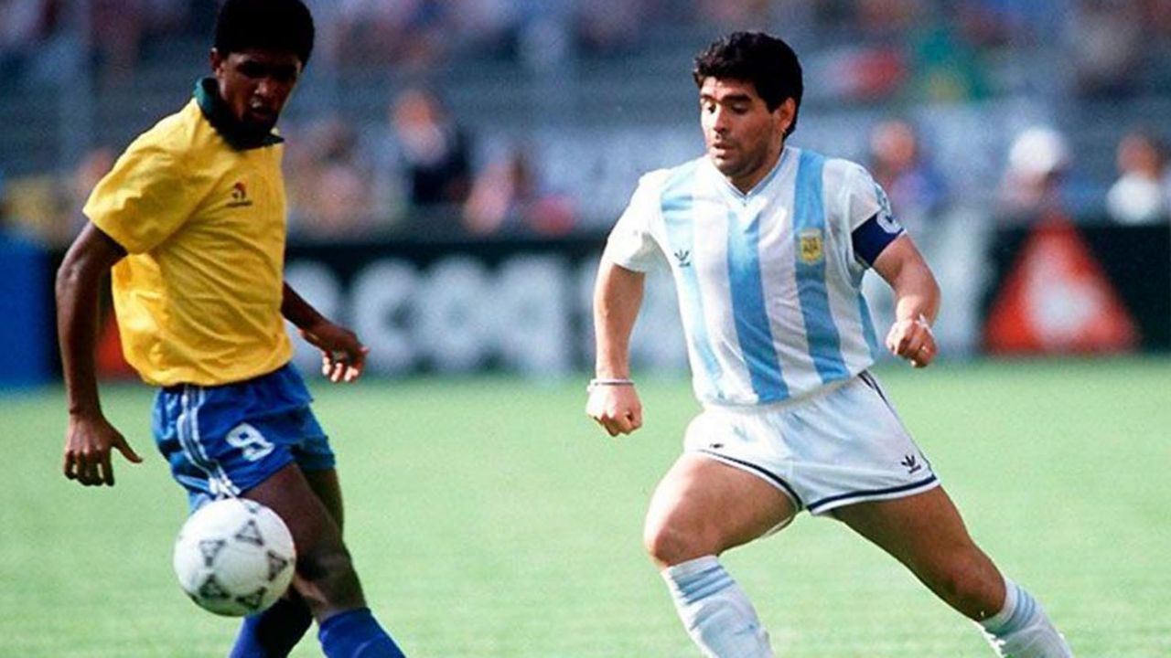 Maradona no llora más, ahora le toca llorar a Argentina