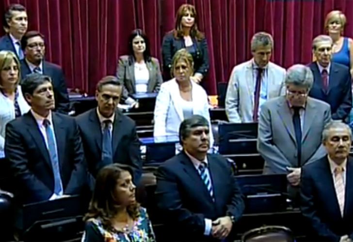 En un Senado semivacío, los legisladores K accedieron a un minuto de silencio por Nisman
