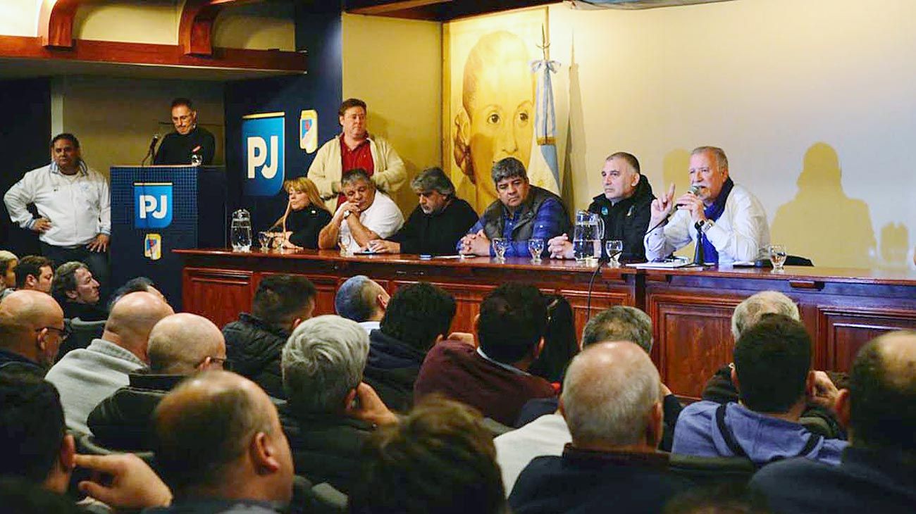 Los gremios limitaron el respaldo, molestos con su rol en la campaña
