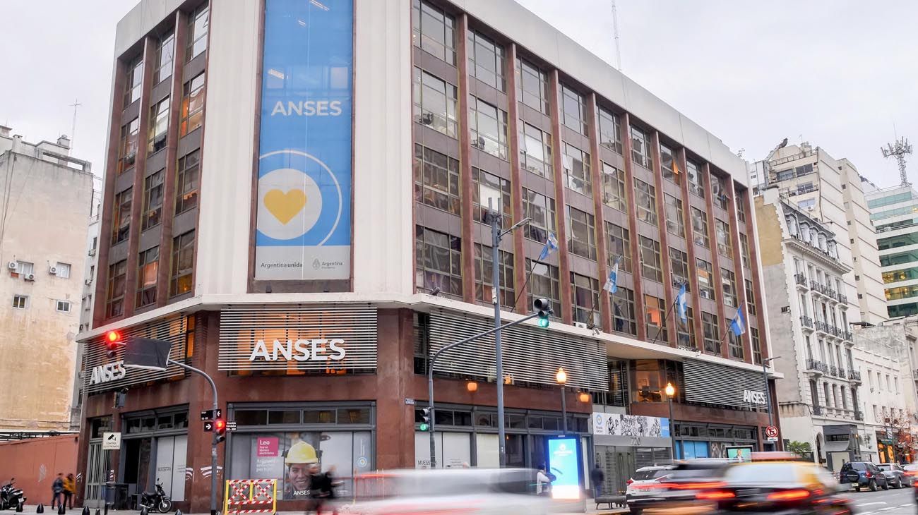 Cuándo cobro ANSES: AUH, pensión, jubilación y AUE, calendario de pagos para hoy 3 de octubre
