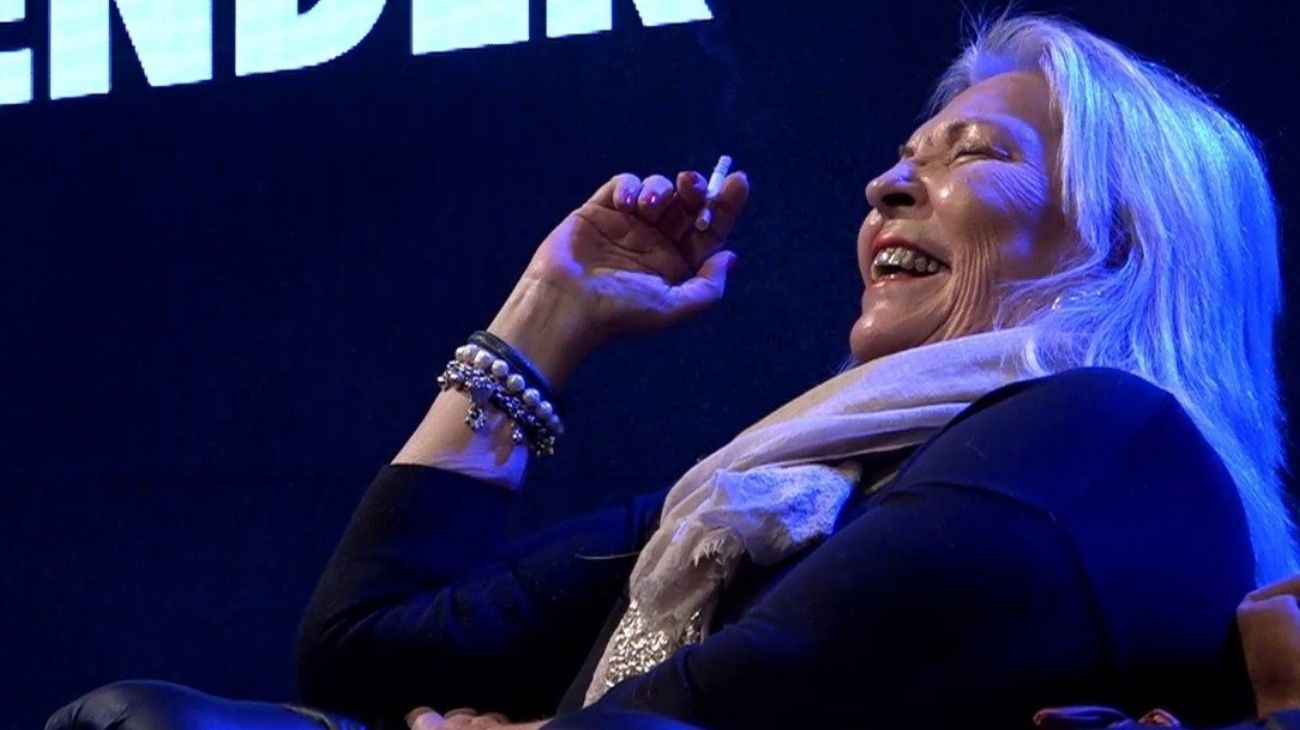 Elisa Carrió y su vínculo con Cristina Kirchner: "Yo hablaba con ella porque usábamos la misma cartera"