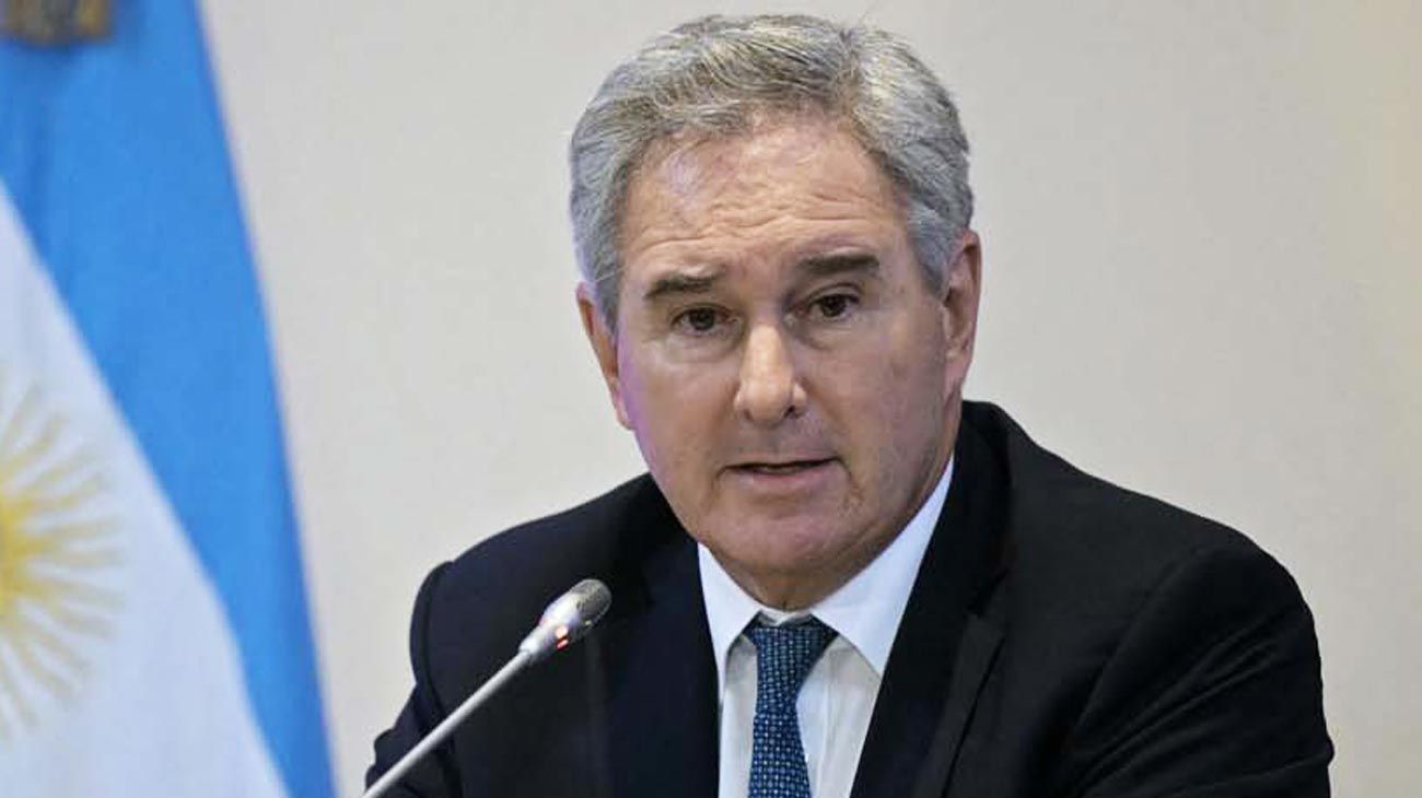A tres meses de su desembarco, Quirno sigue sin equipo propio