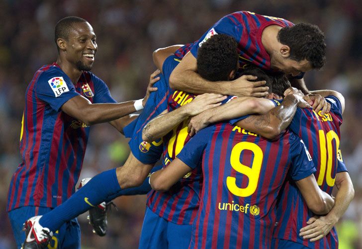 El Barça debutó en la Liga goleando con dos de Messi