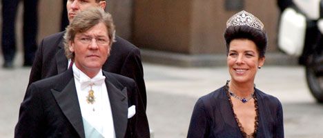 El esposo de Carolina de Mónaco, in fraganti