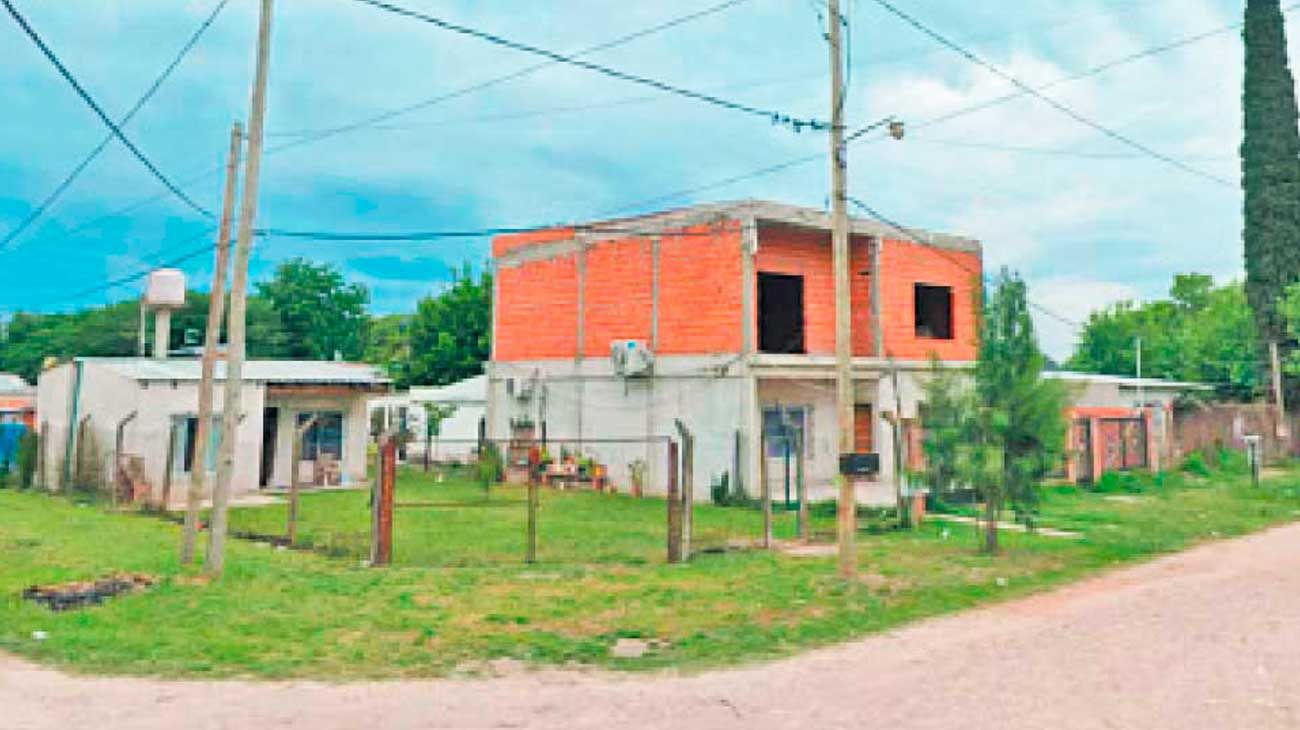 Un policía asesinó a una mujer y ocultó el cuerpo en la pileta