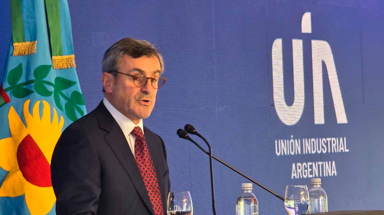 Modificaciones al impuesto al cheque: la UIA llevó el tema que complica a las pymes a la reunión con el Gobierno