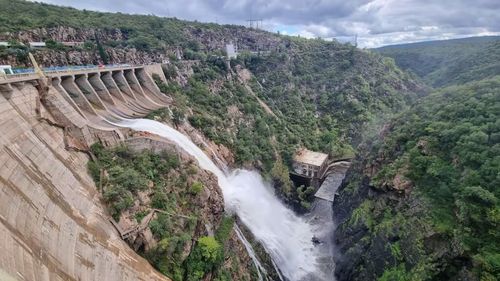 Córdoba: abrieron las compuertas del dique La Viña