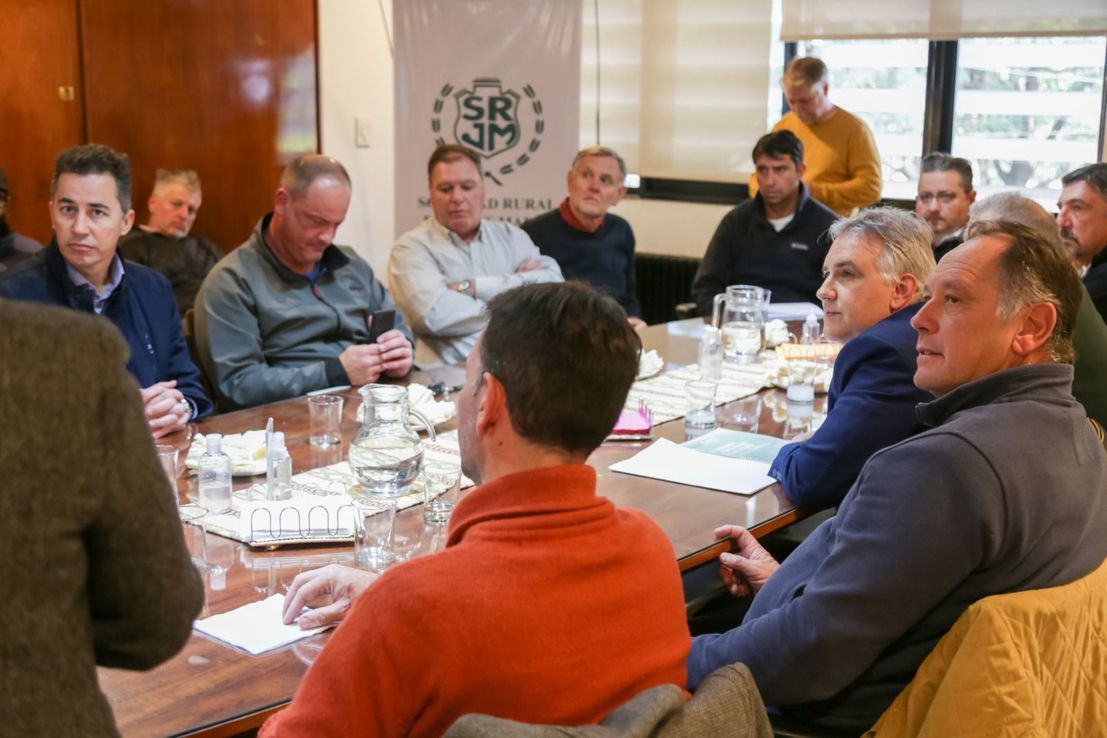 Llaryora con entidades rurales en Jesús María: “Defender al campo es defender Córdoba”