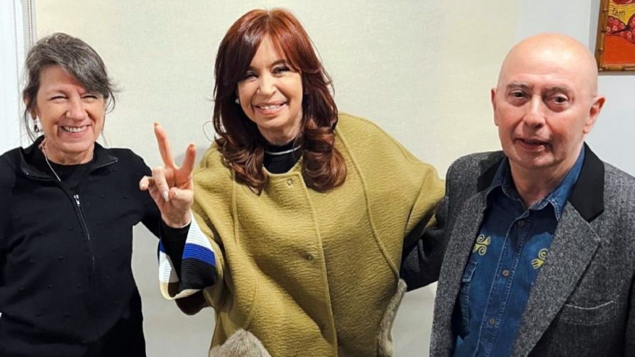 "Vivir solo cuesta vida": el emotivo adiós de Cristina Kirchner al Indio Solari