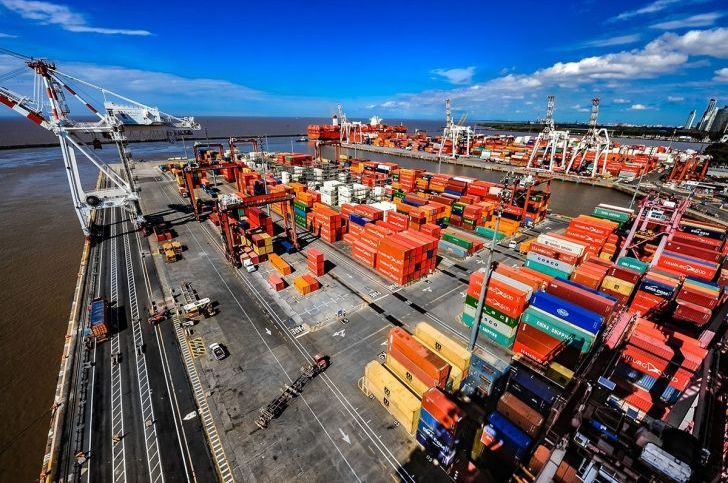 Exportadores proponen que importación de productos pague dólar a $300