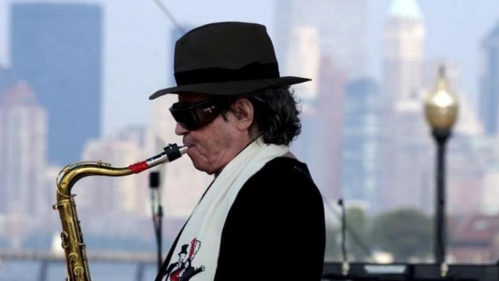 Sergio Pujol publicó la primera biografía del Gato Barbieri