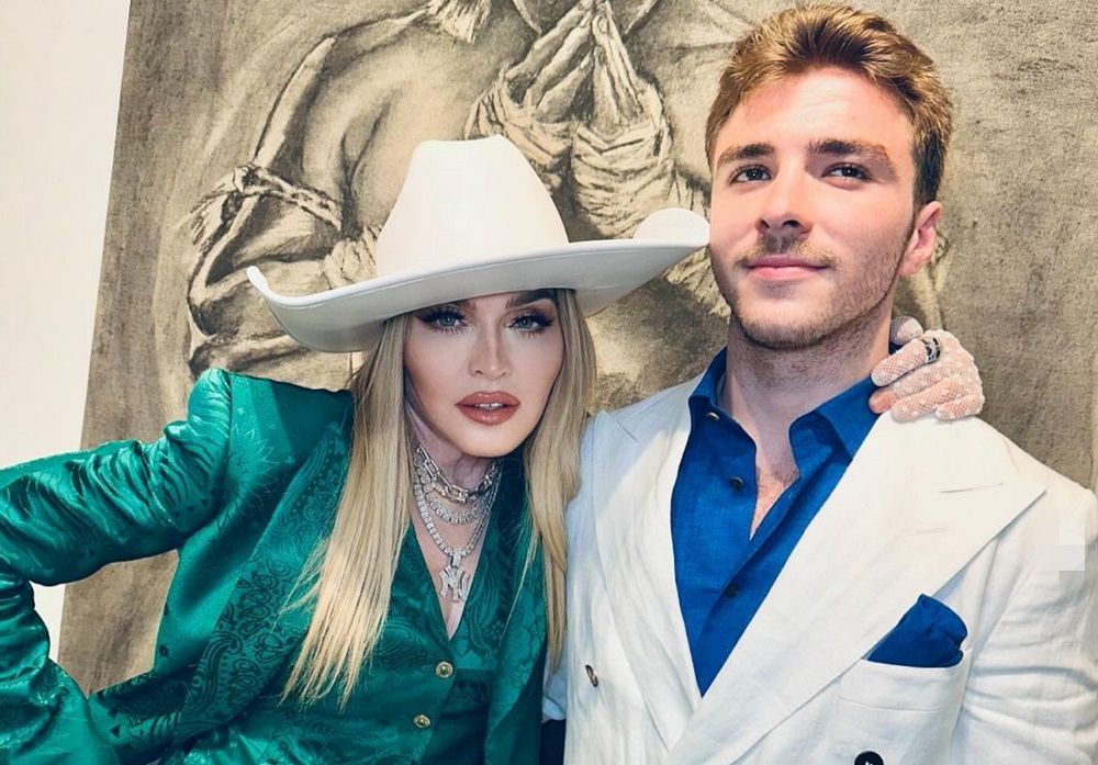 Madonna apoyó a su hijo Rocco Ritchie en su primera expo en Miami