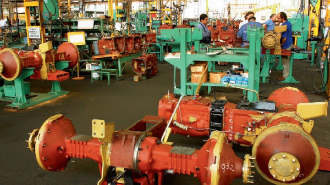 Según datos de la CAME, la actividad industrial PyME retrocedió 6,3% anual en febrero
