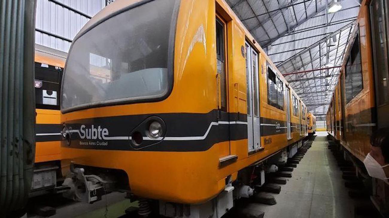 Este jueves subastarán dos formaciones del subte porteño
