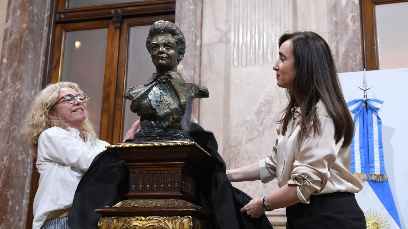 El escultor de Isabel: "El busto fue un obsequio mío e, indirectamente, de Ricardo Iorio"