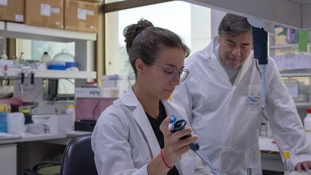 Científicos le dieron un "golpe" a las superbacterias