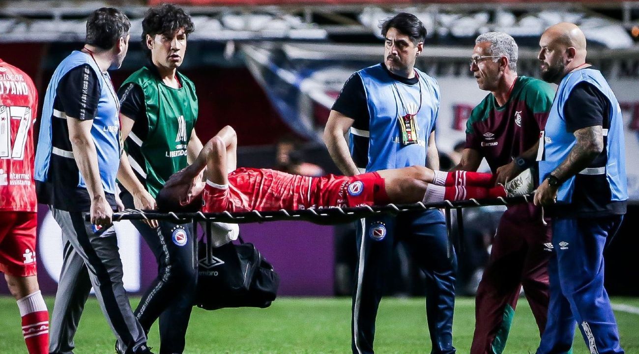 Cómo será la cirugía y la rehabilitación de Luciano Sánchez, el jugador de Argentinos Juniors que lesionó Marcelo