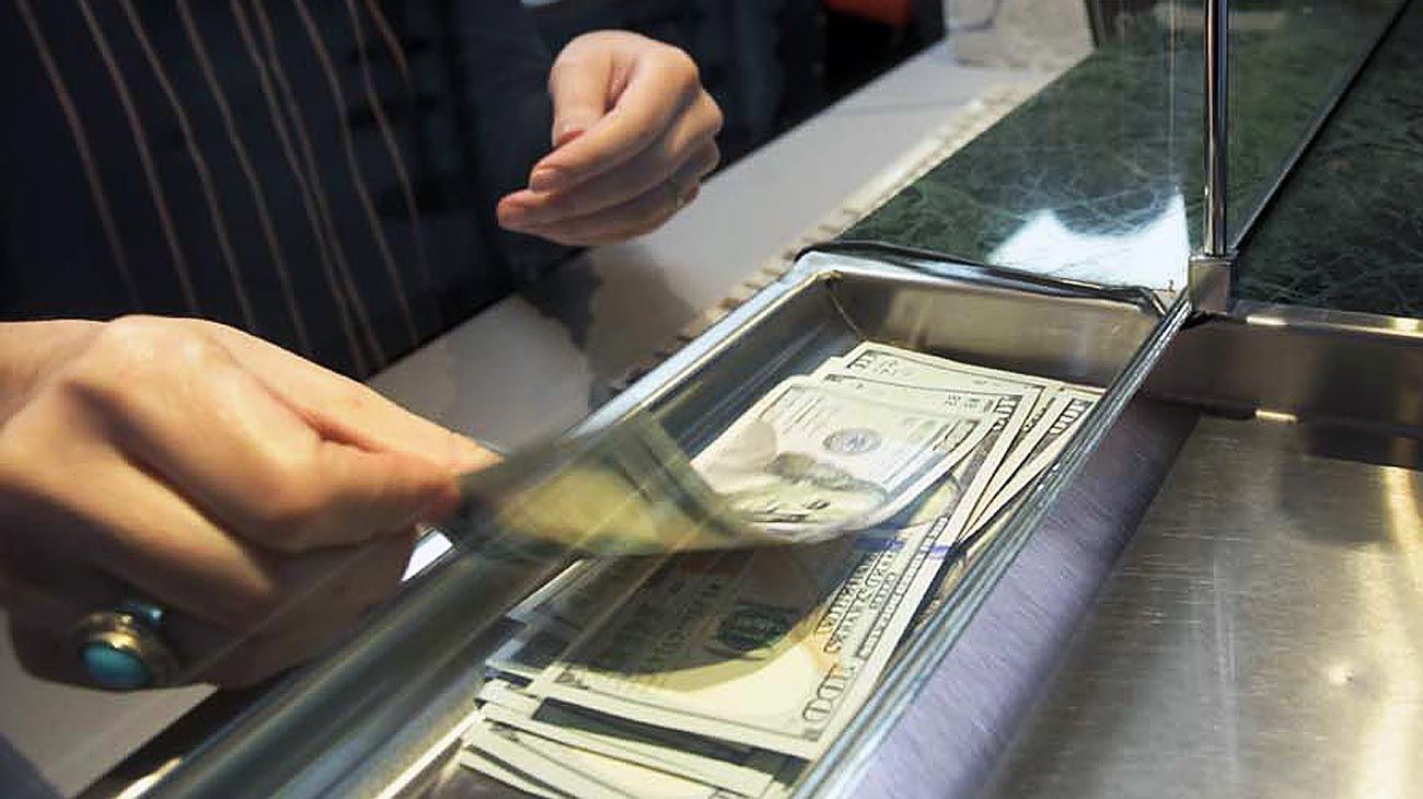 Dólar: el precio que le conviene a importadores y consumidores