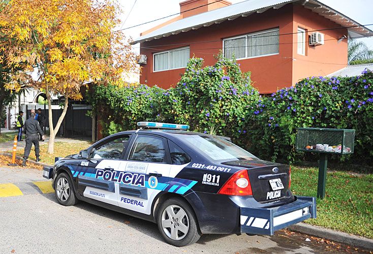 Extraño tiroteo frente a la casa del fiscal Cartasegna