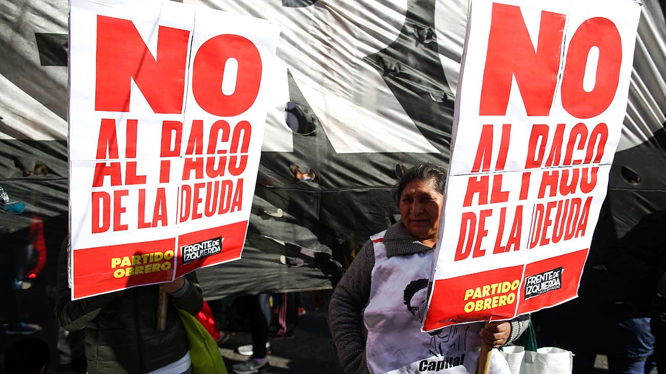 La izquierda se movilizó contra Christine Lagarde y el FMI