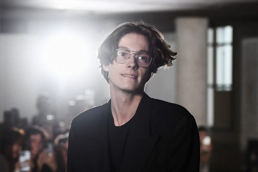 Quién es Charles de Vilmorin, el joven diseñador que convierte la alta costura en unisex