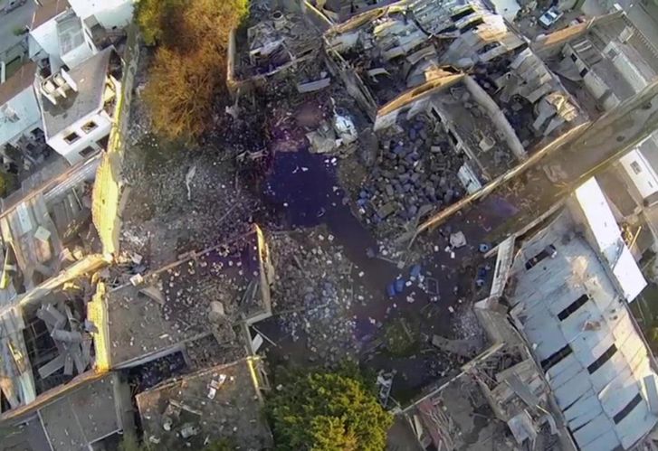 Investigan las causas de la explosión que dejó 66 heridos y dañó 200 casas