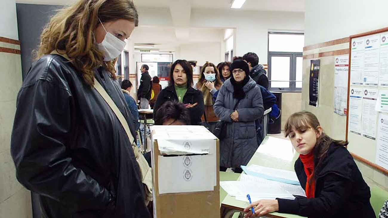 La mayoría de los jóvenes no se identifican con los partidos políticos