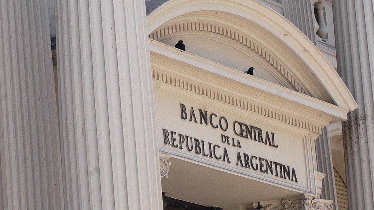 Los bancos deberán estandarizar información de los clientes no residentes