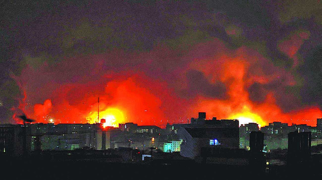 Devastador bombardeo de Israel y EE.UU. sobre sitios claves en Irán