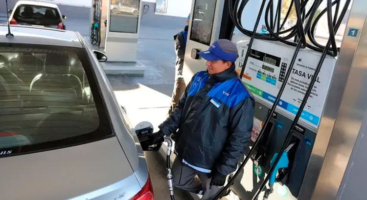 YPF aumentó el precio de sus combustibles, apenas 27 días después de anunciar un congelamiento por 45 días
