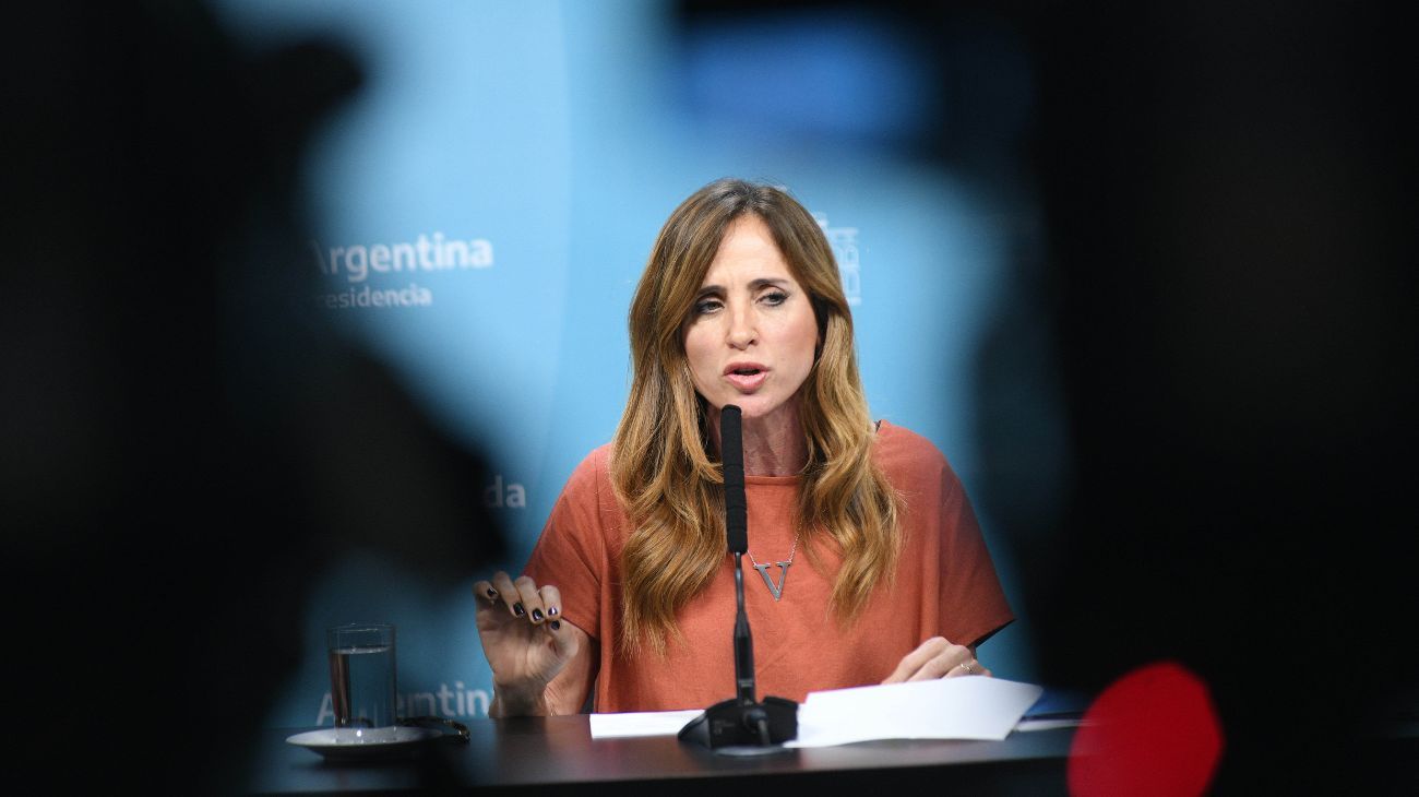 Tolosa Paz fustigó a Eduardo Belliboni tras el levantamiento del acampe en el centro porteño