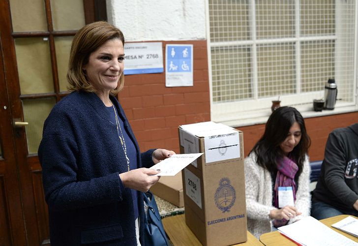 Débora Pérez Volpin debutó como candidata y sus hijos como votantes