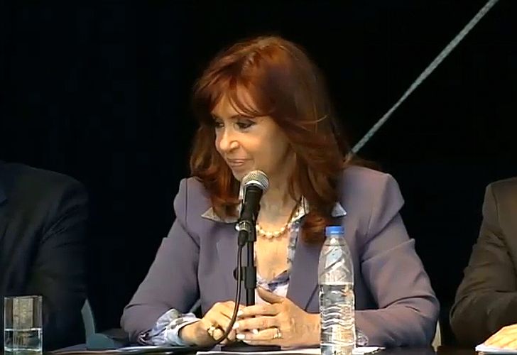 Cristina Kirchner: "Un país no es lo mismo que una empresa"