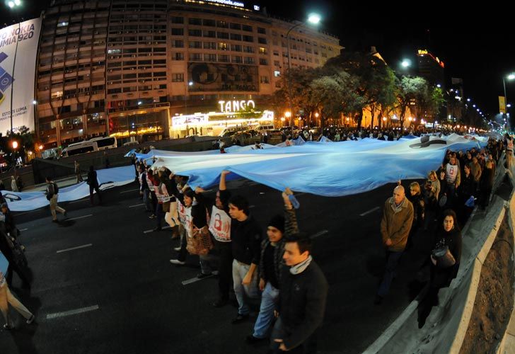 Para los manifestantes, la tragedia de Rosario afectó al #8A