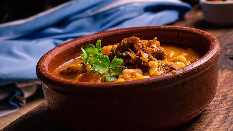 De cocinar a comprar: los precios del locro en Córdoba para este Día del Trabajador