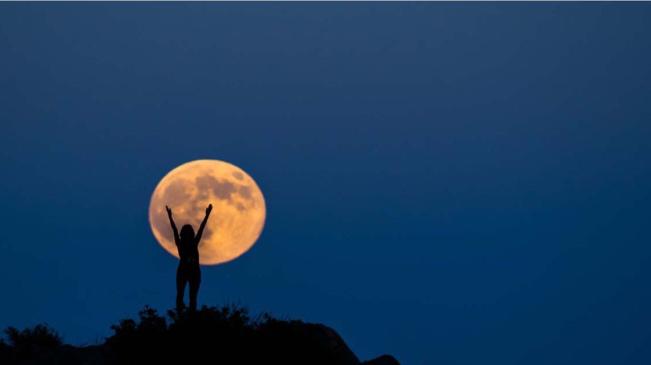 Luna de Fresa en junio de 2025: a qué hora podrá verse en Argentina