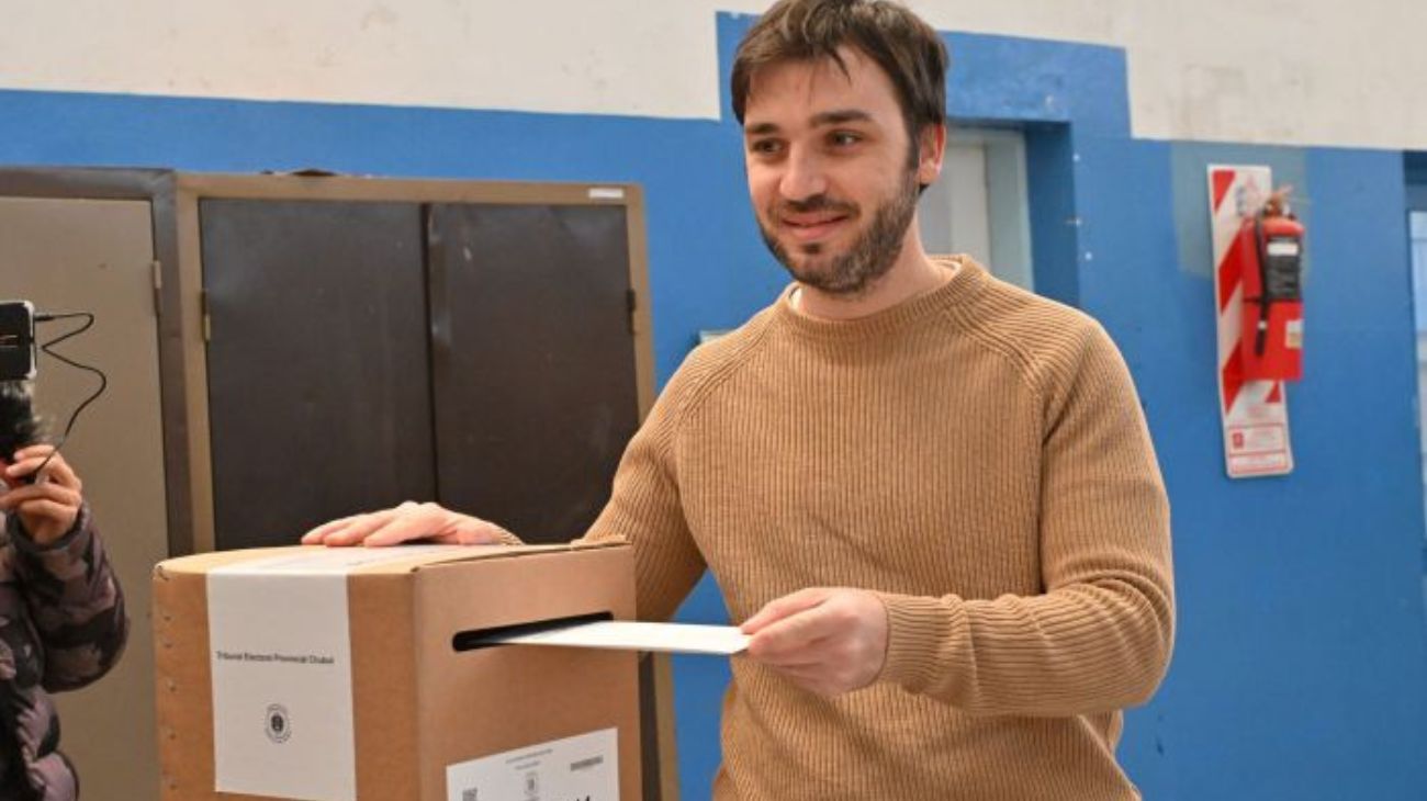 Voto sólo parcialmente universal
