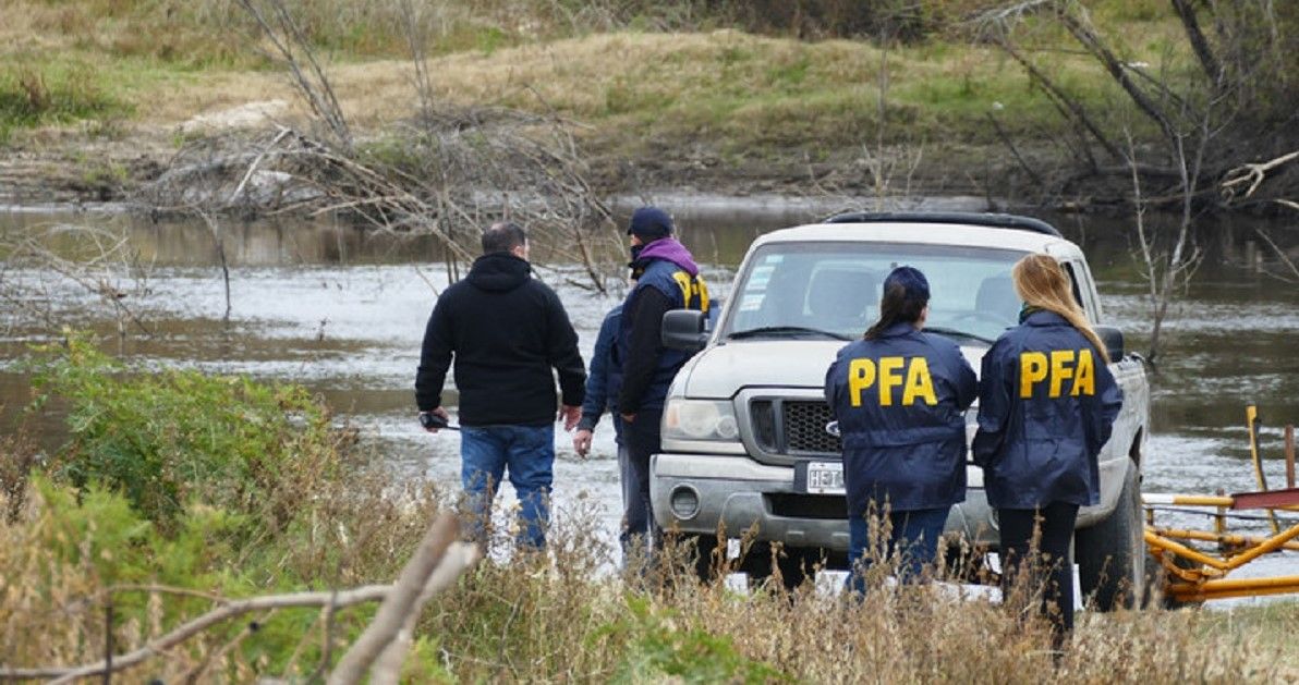Caso Loan Peña: inició el megaoperativo de rastrillaje subacuático en las lagunas de 9 de Julio