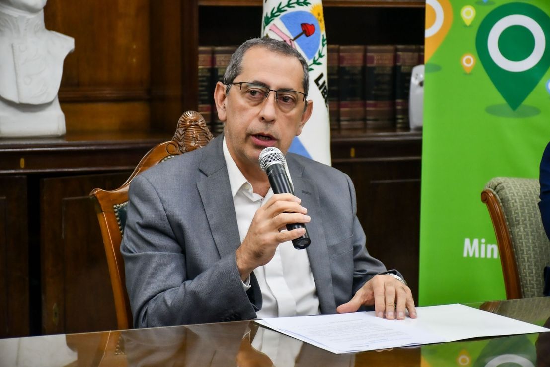 Ajuste en Corrientes: Rivas Piasentini descarta un aumento salarial, pero evalúa un bono de fin de año