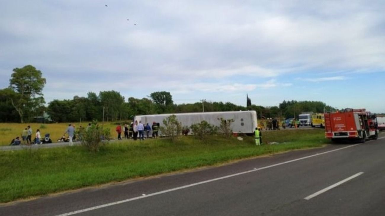 Tras el accidente en la ruta 2, cuatro personas fueron trasladadas a centros de mayor complejidad