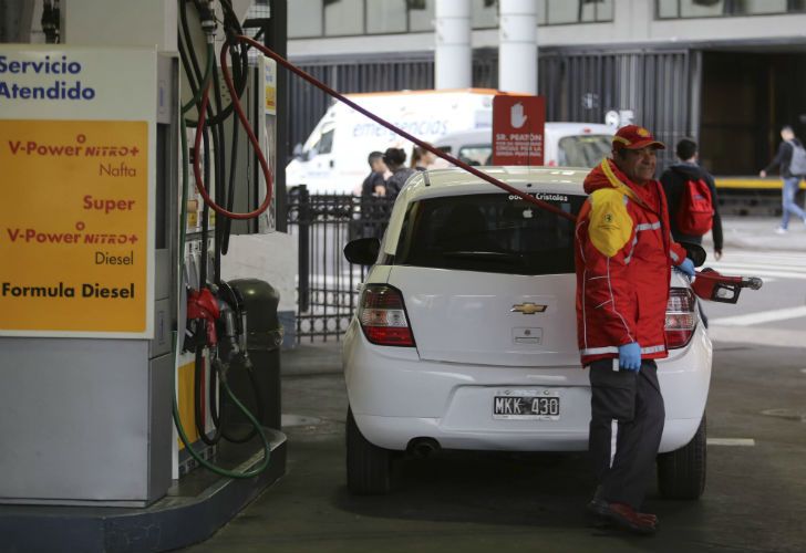 Shell siguió los pasos de YPF y aumentó el precio de la nafta