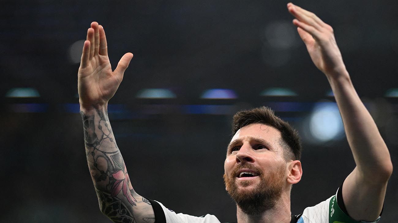 La Scaloneta apareció en Qatar con más heroísmo que fútbol y metió un triunfo vital