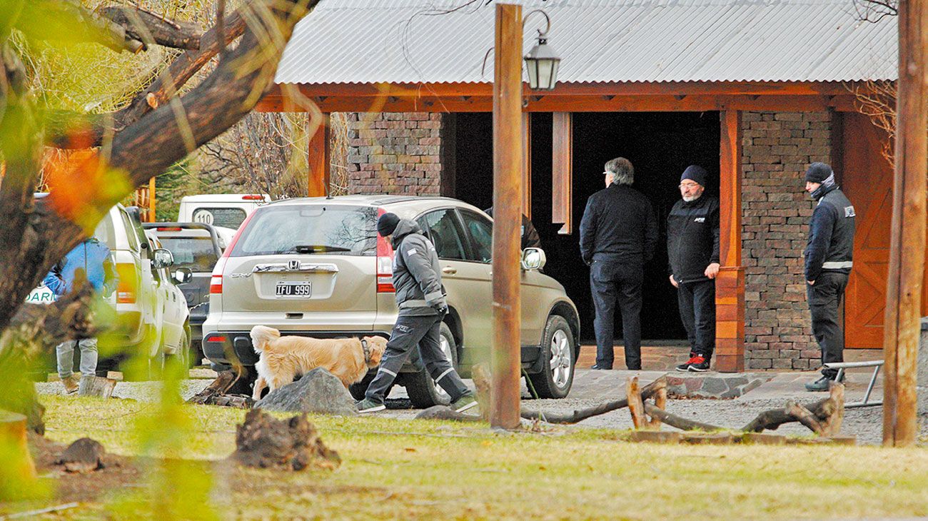 El allanamiento en El Calafate seguirá un día más